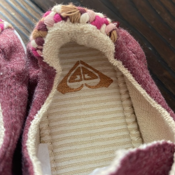 New Kids' Limited Edition Roxy Bayshore Soft Sneakers - Picture 5 of 6